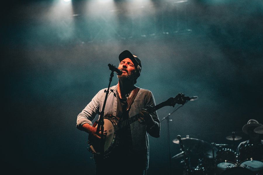 Avett Brothers banjo player singing, Durham, NH