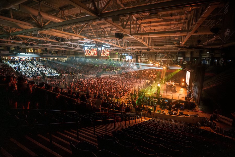 Full arena view of the Fetty Wap show, Durham, NH